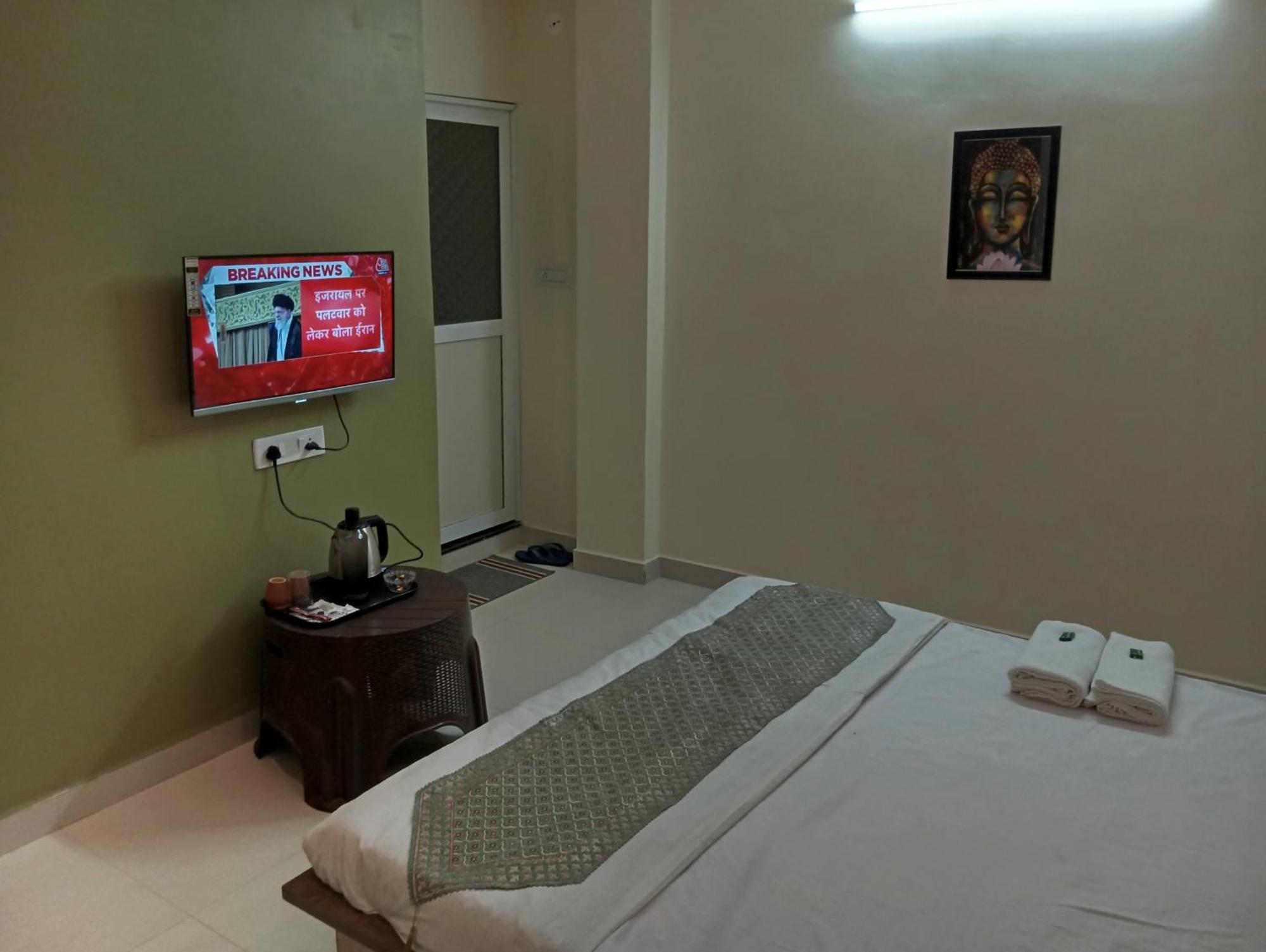 Hotel Shivashray Luxury Stays & Inn Удджайн Номер фото